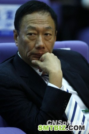 鸿海总裁郭台铭一反之前的低调态度，于24日首度回应，富士康绝对不是血汗工厂 中新社发 盛佳鹏 摄